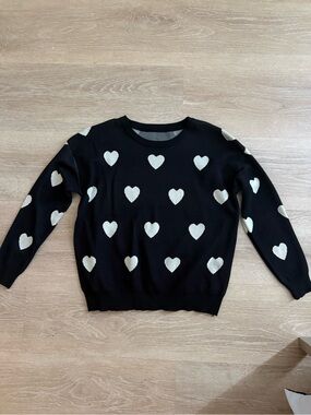Black Heart-Print Crewneck Sweater